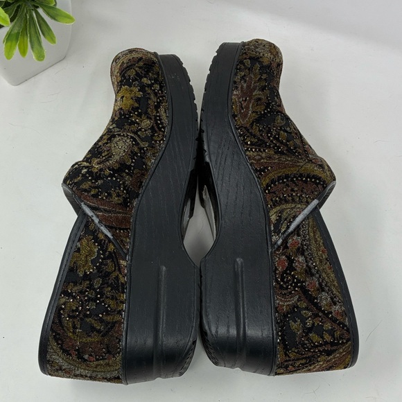 Dansko size 39 Velvet Paisley Vegan Clogs - Picture 12 of 14